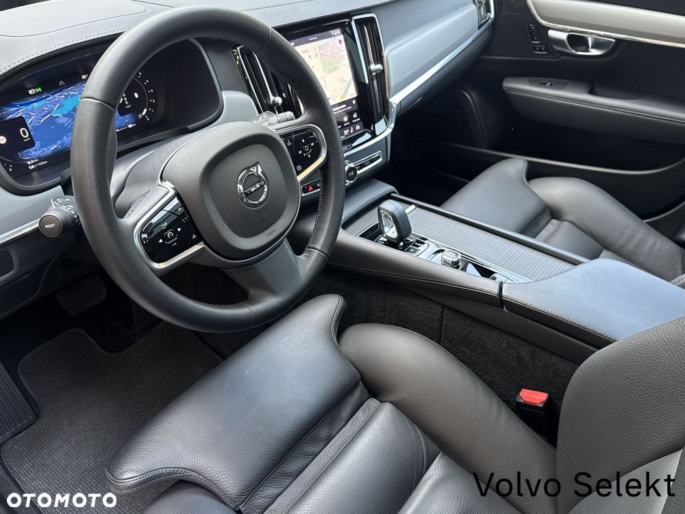 Volvo V90 Cross Country - 10