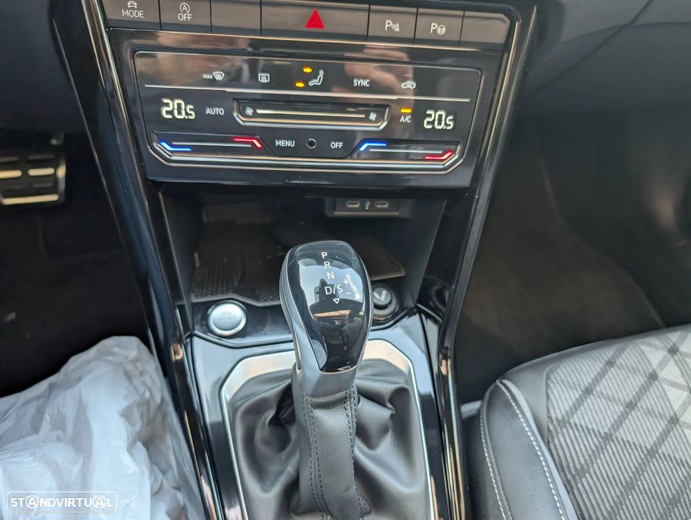 VW T-Roc 2.0 TDI R-Line DSG - 24