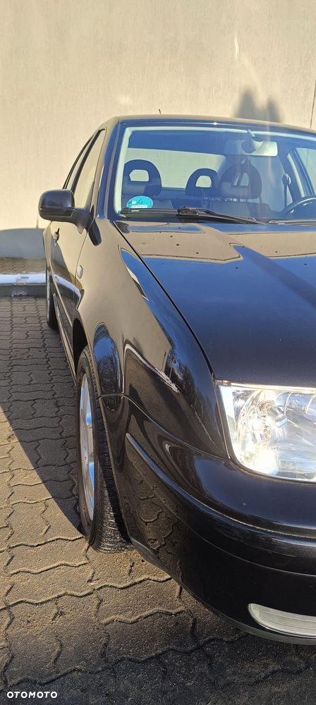 Volkswagen Bora 1.6 Comfortline - 4