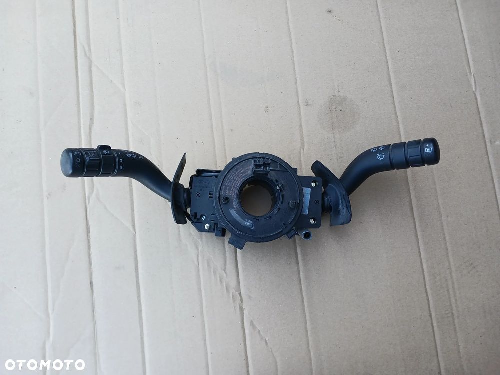 5Z0953513A PRZEŁĄCZNIK Świateł kierunkowskazów ZESPOLONY VOLKSWAGEN FOX 05-11 Taśma AIR BAG