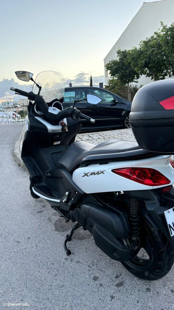 Yamaha X-Max - 4