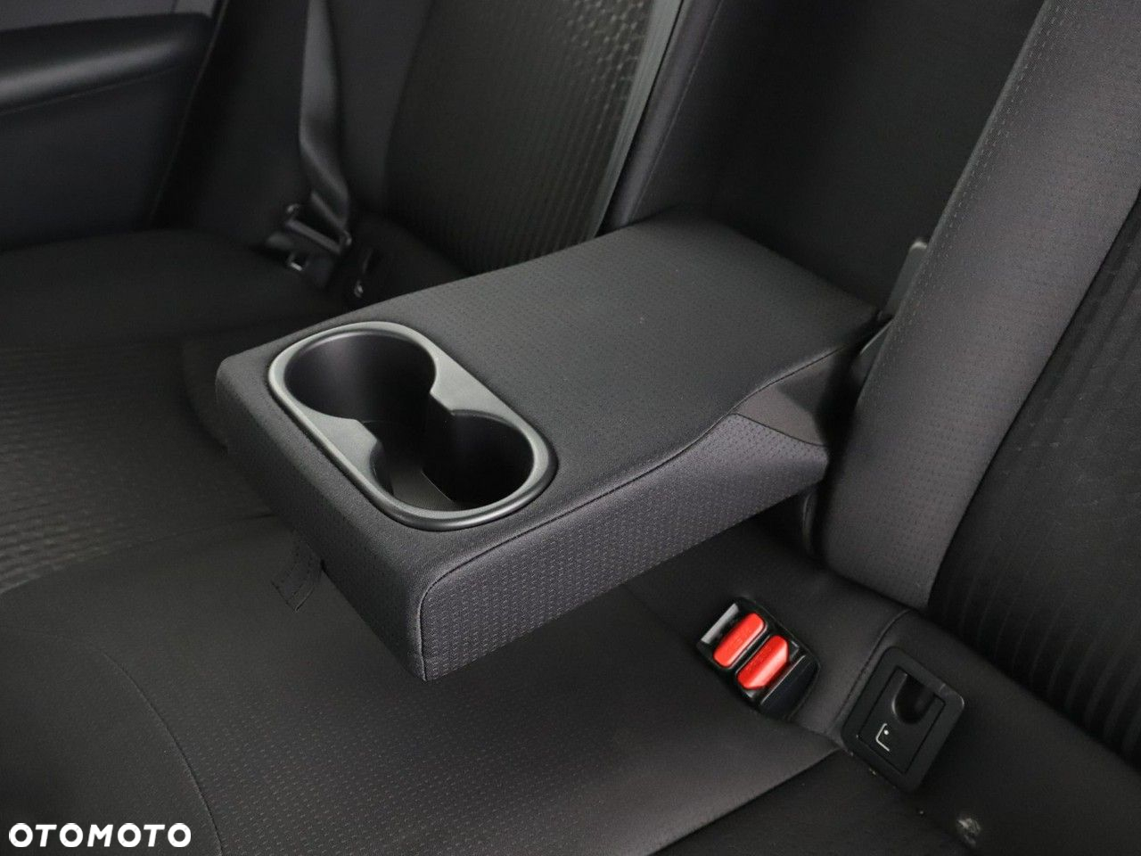 Toyota Prius 1.8 Hybrid Comfort - 40