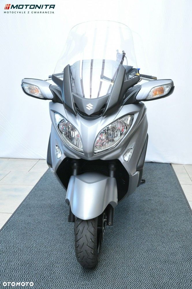 Suzuki Burgman - 22