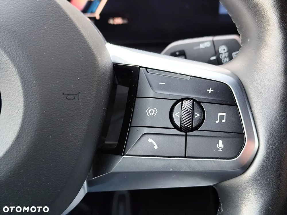 BMW iX1 xDrive30 66.5kWh M Sport - 15