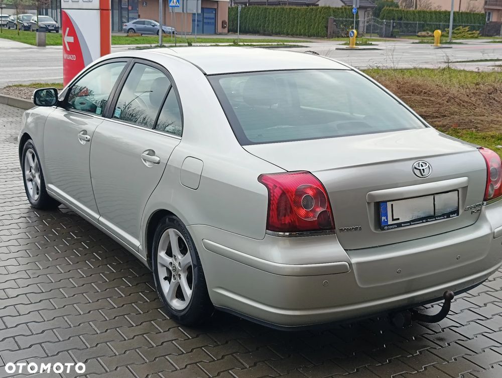 Toyota Avensis 2.2 D-4D Executive - 2