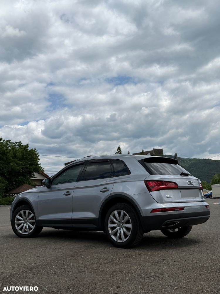 Audi Q5 2.0 40 TDI quattro S tronic Basic - 3