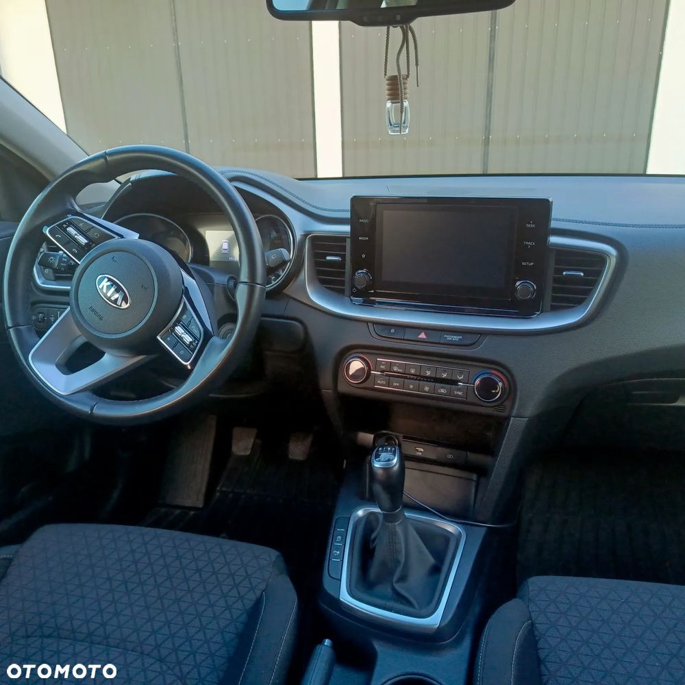 Kia XCeed 1.4 T-GDI M - 8