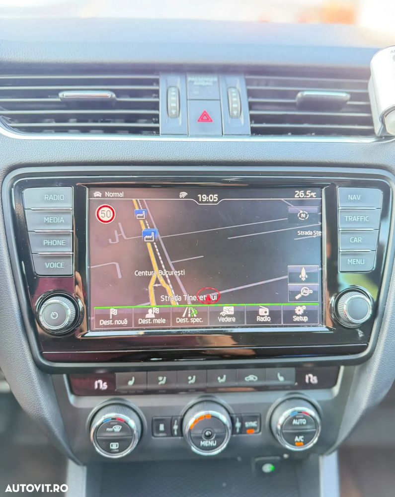 Skoda Octavia 2.0 TDI DSG 4X4 RS - 32