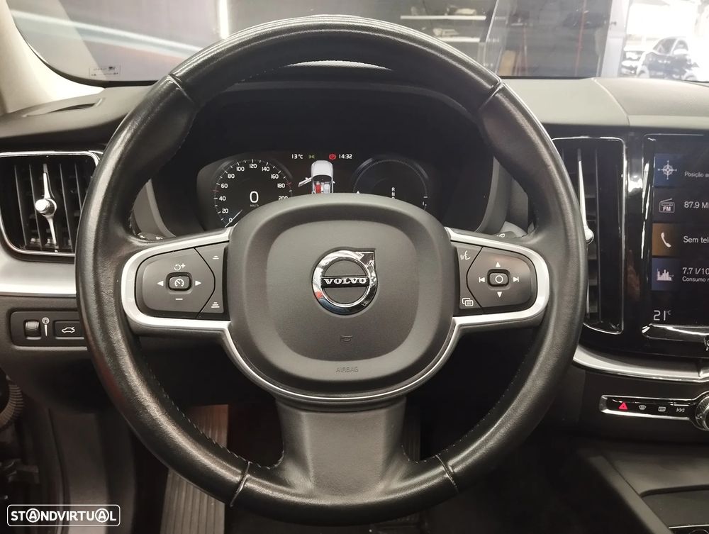 Volvo XC 60 2.0 T6 PHEV Inscription AWD - 24