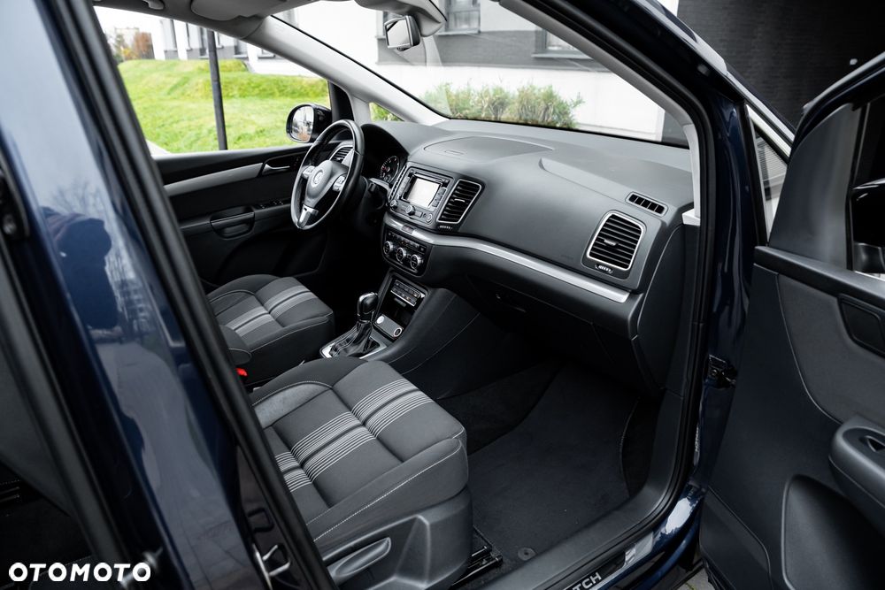 Volkswagen Sharan 2.0 TDI DSG Blue Motion Match - 23