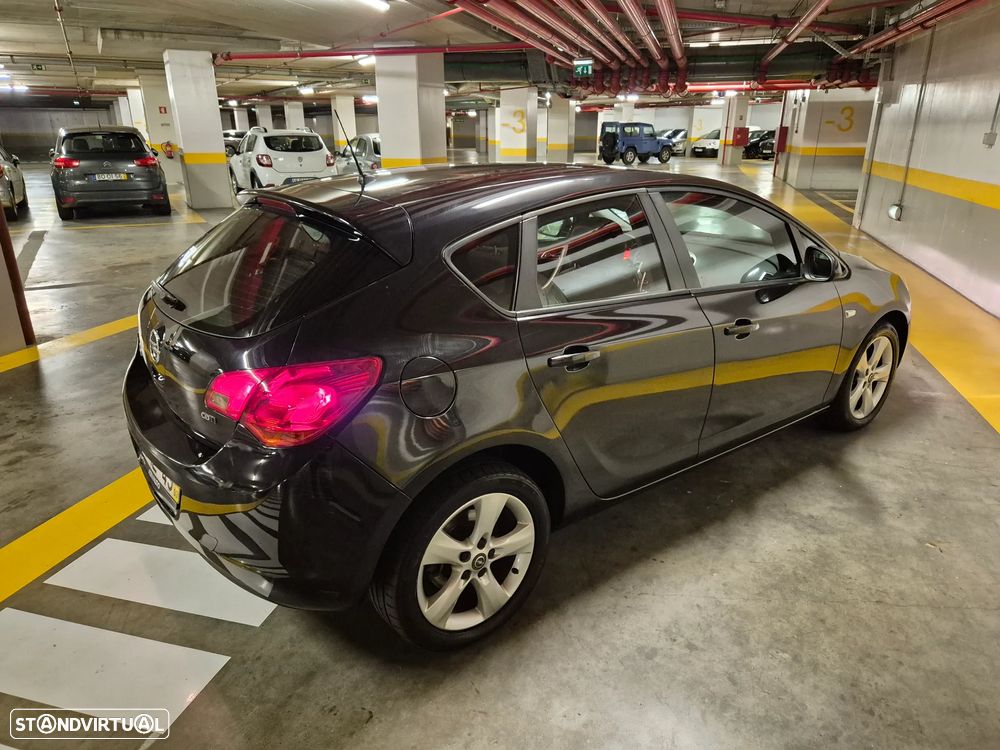 Opel Astra 1.7 CDTI Enjoy - 8