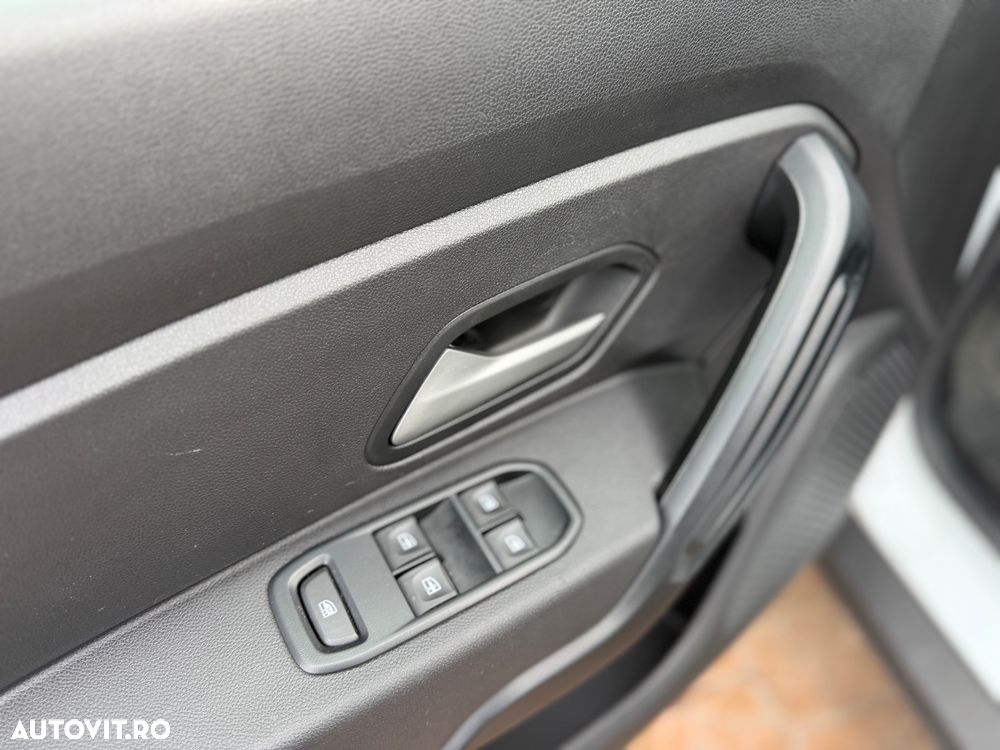 Dacia Duster TCe 90 Essential - 13