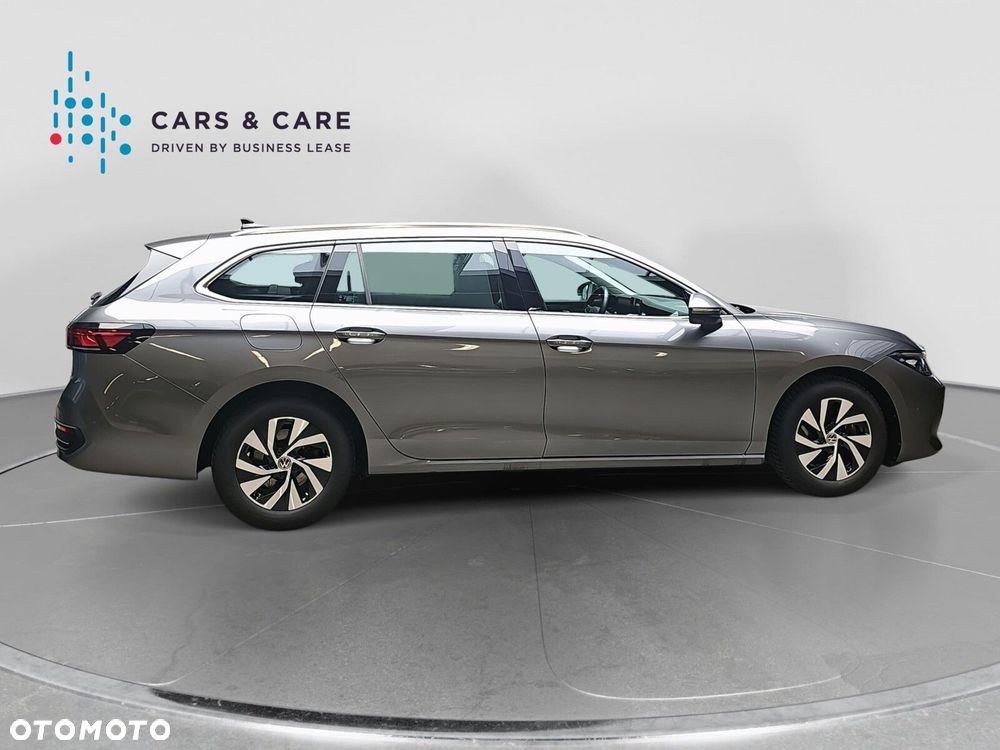 Volkswagen Passat - 21