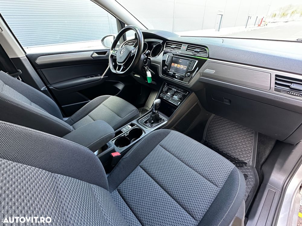 Volkswagen Touran 2.0 TDI SCR DSG Comfortline - 30