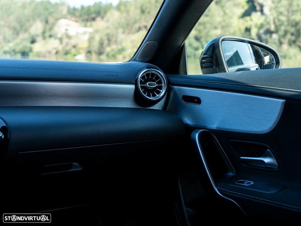 Mercedes-Benz CLA 250 - 23