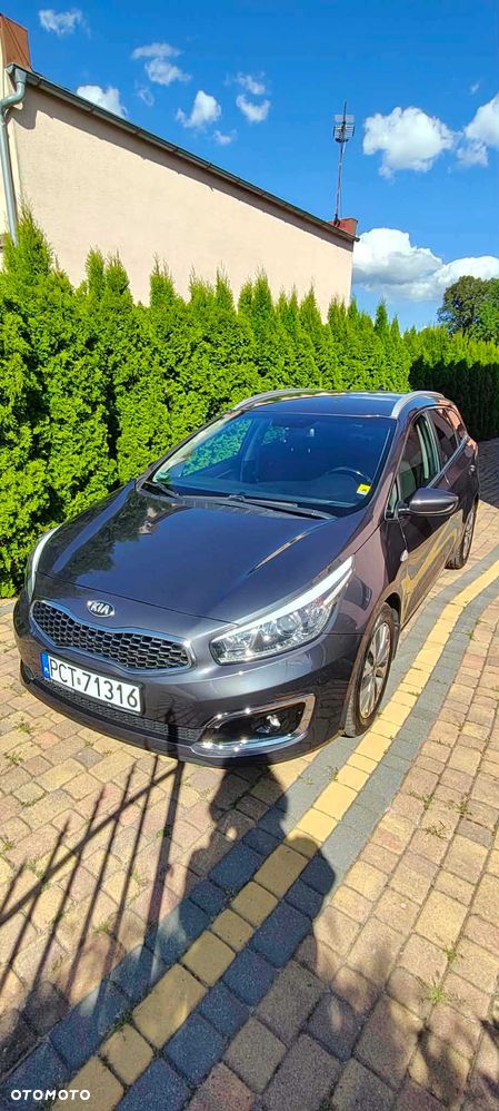 Kia Ceed - 6
