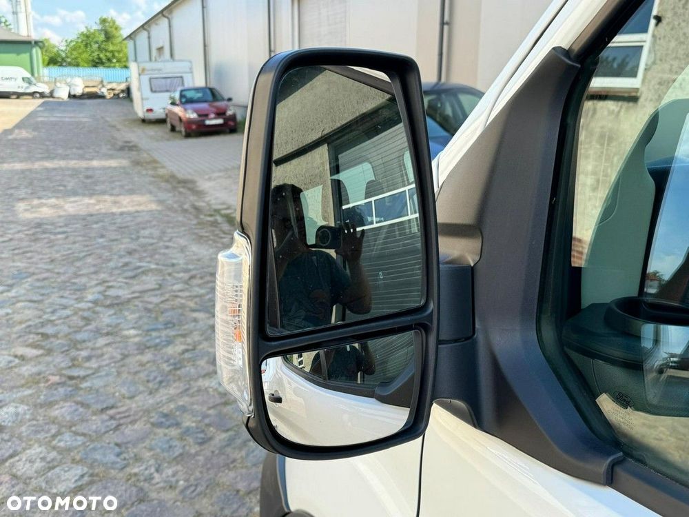 Ford Transit - 30
