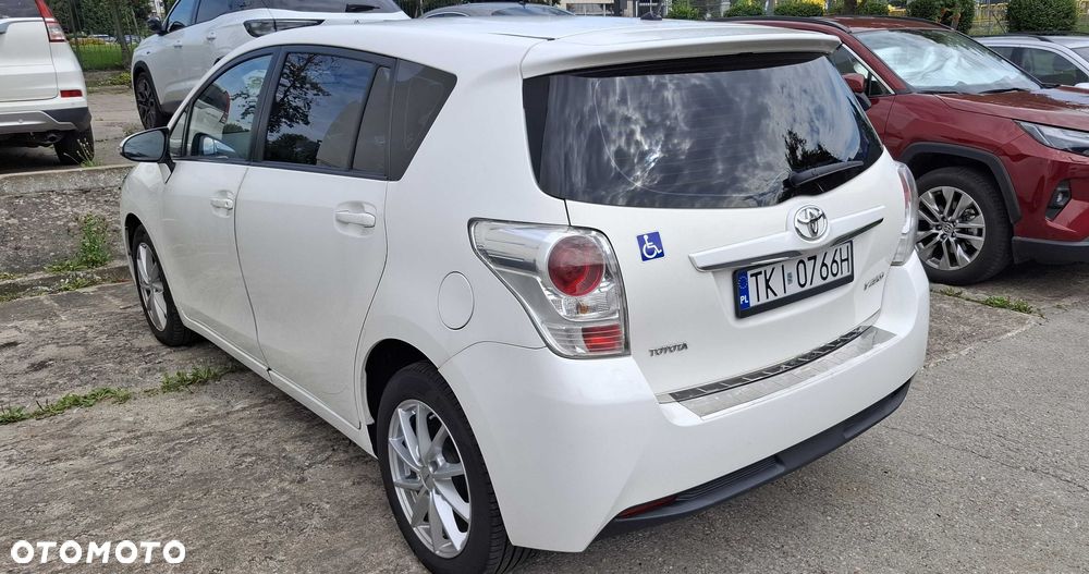 Toyota Verso - 5