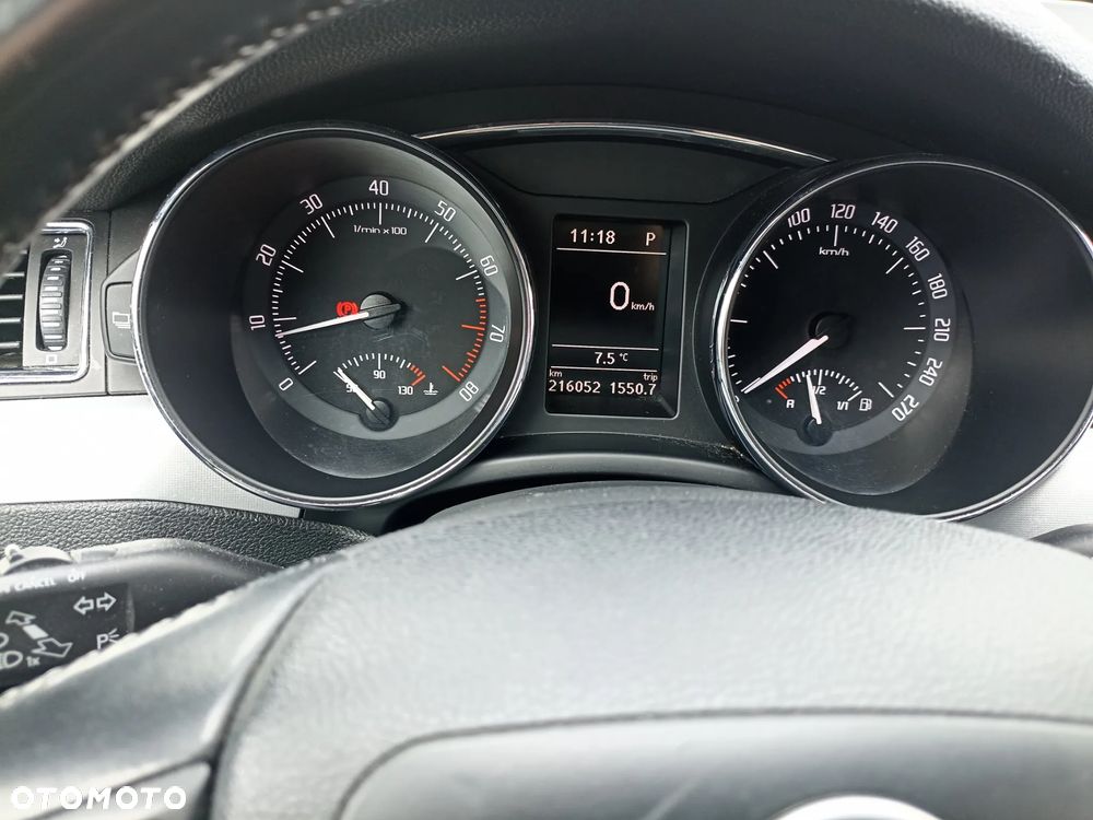 Skoda Superb 2.0 TSI Ambition DSG - 5