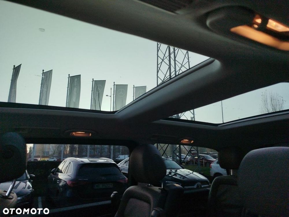 Mercedes-Benz Klasa V - 13