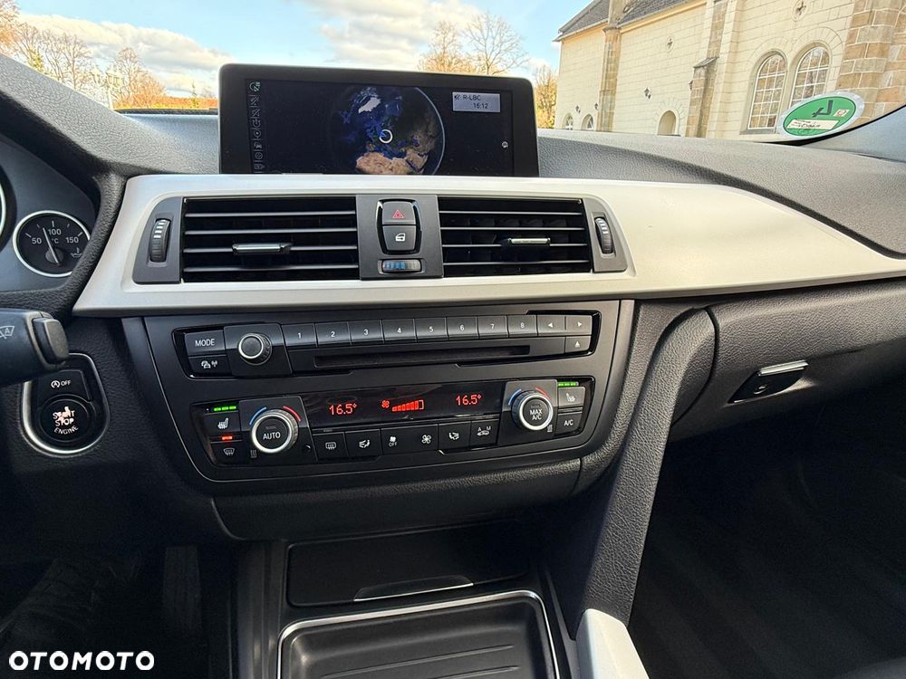 BMW Seria 3 318d Luxury Line - 21