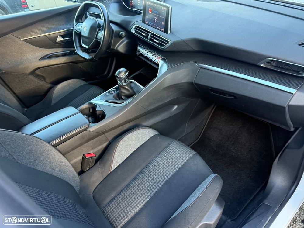 Peugeot 3008 1.5 BlueHDi GT - 13