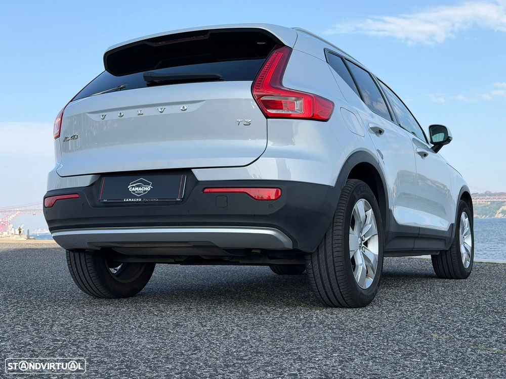 Volvo XC 40 1.5 T3 Momentum Geartronic - 16