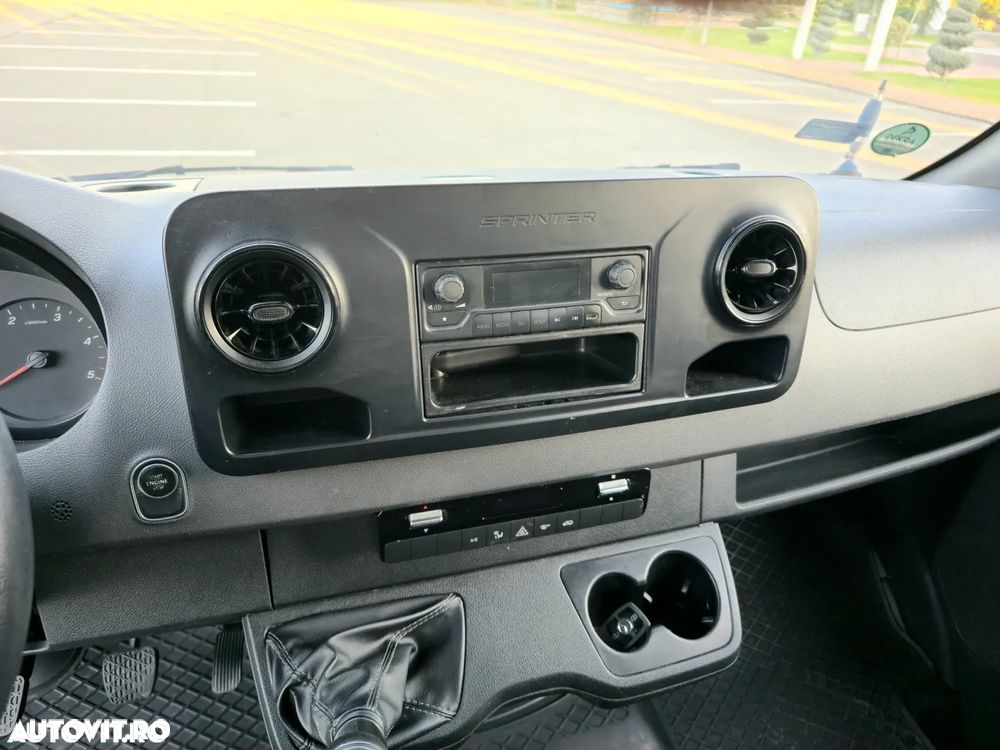 Mercedes-Benz Sprinter - 7