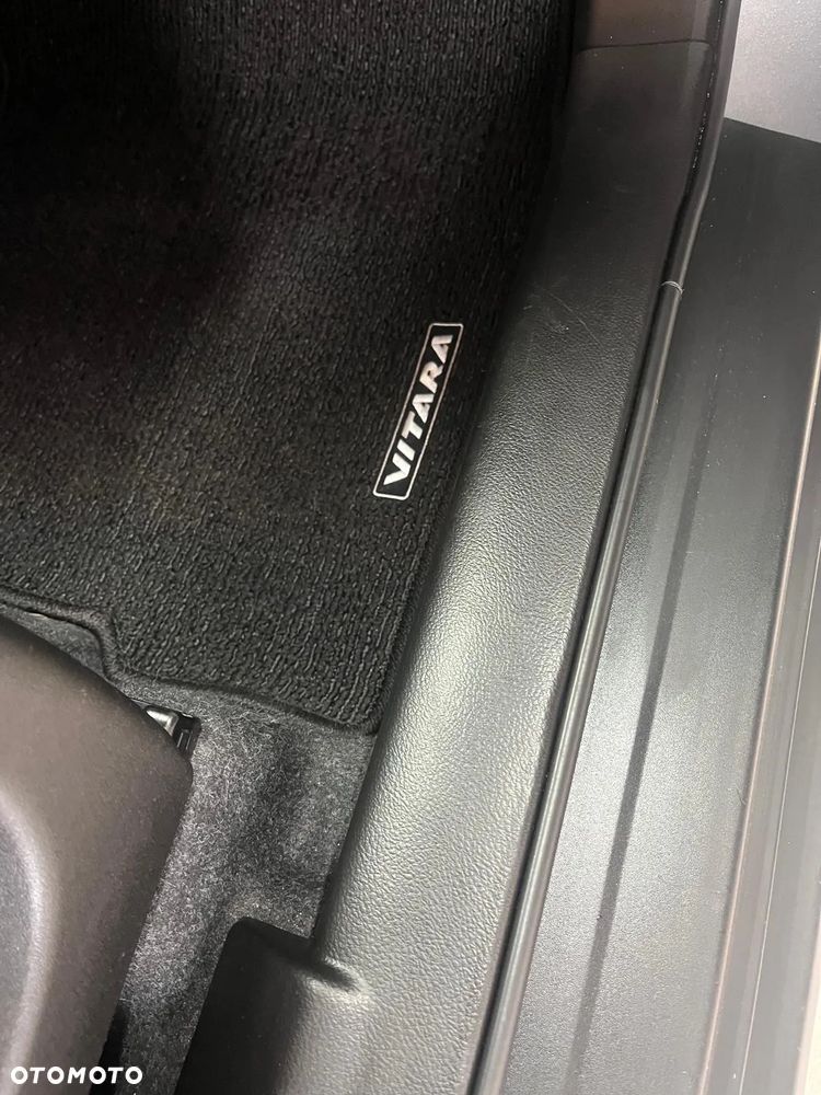 Suzuki Vitara 1.5 Strong Hybrid Elegance Sun 4WD AGS - 16