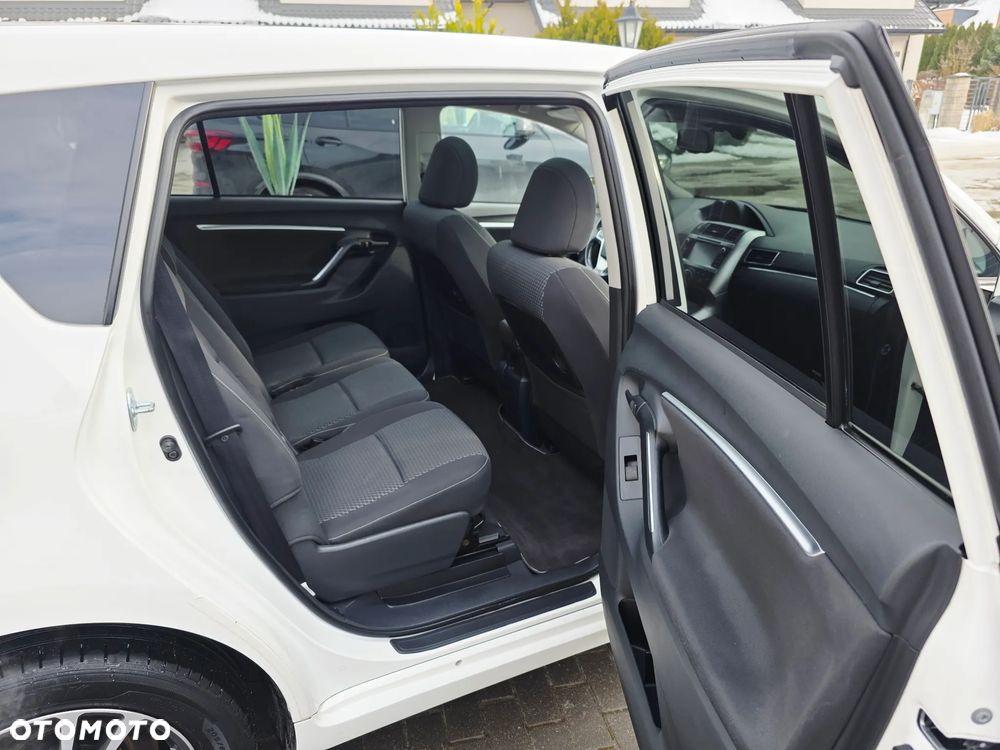 Toyota Verso 1.6 D-4D Premium - 9