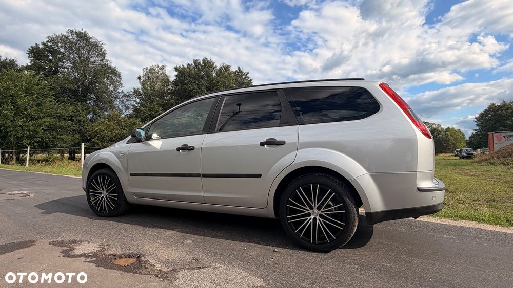 Ford Focus 1.6 Comfort - 30
