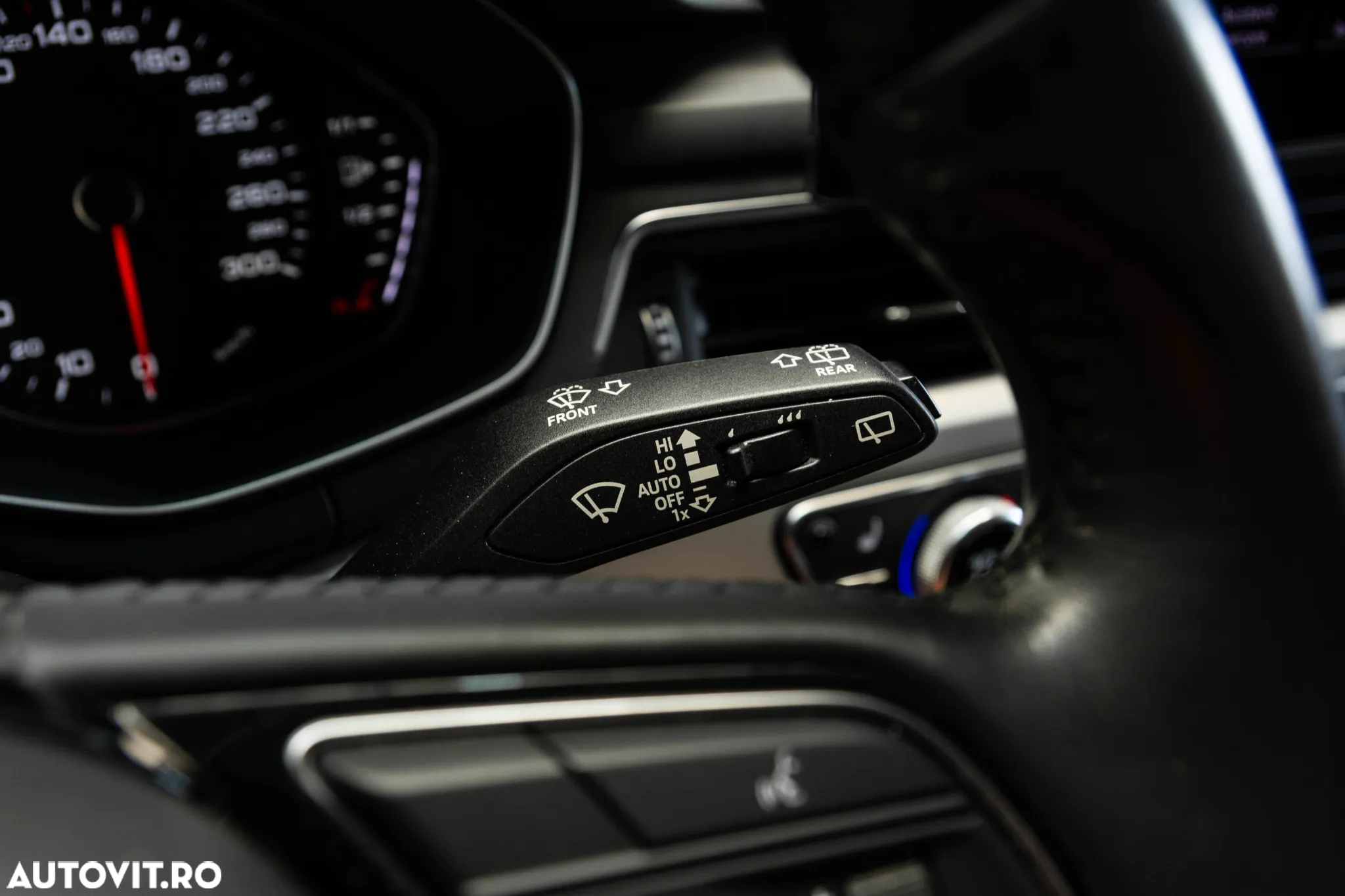 Audi A4 Avant 40 TDI S tronic - 26