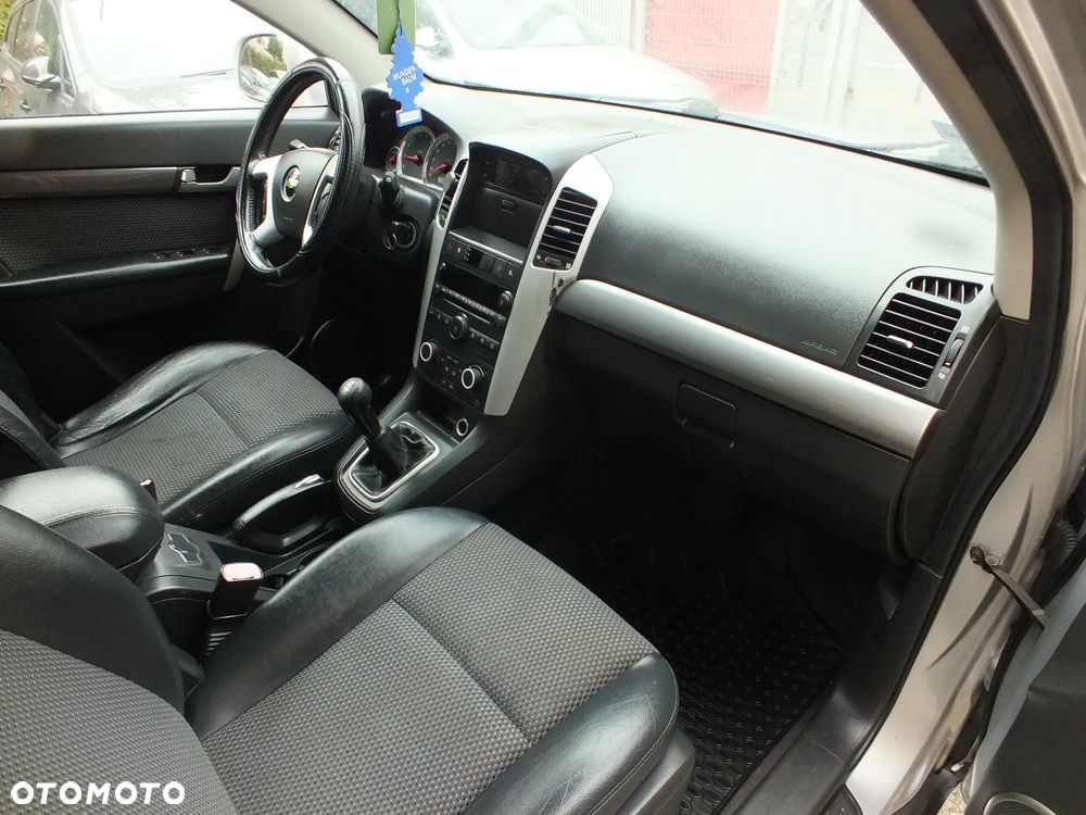 Chevrolet Captiva - 23