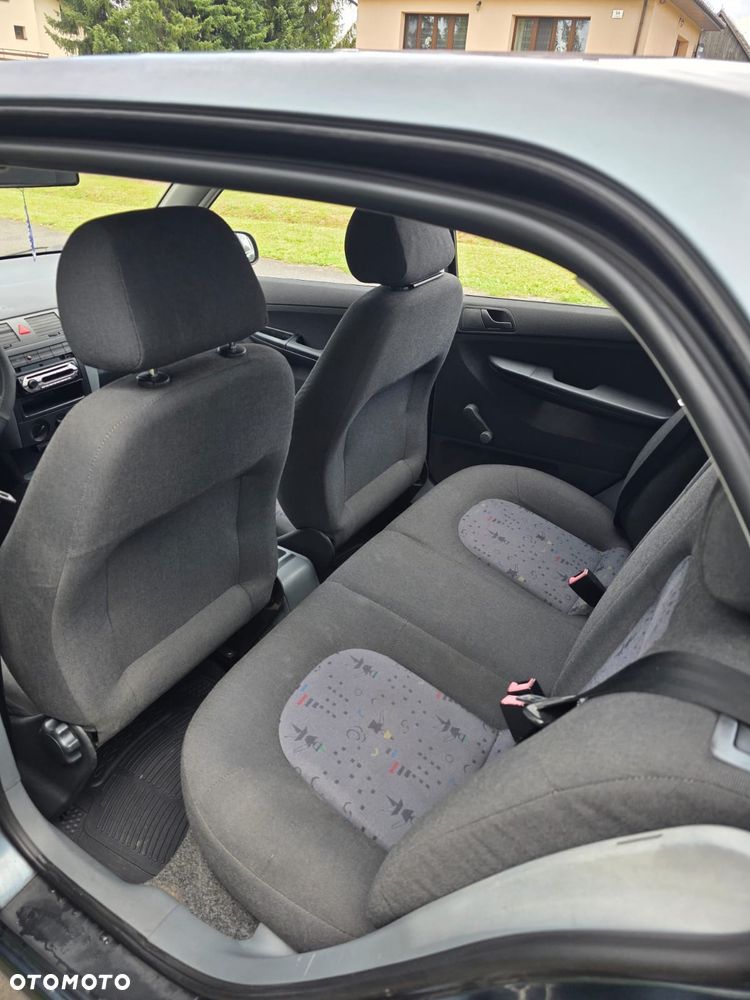 Skoda Fabia - 4
