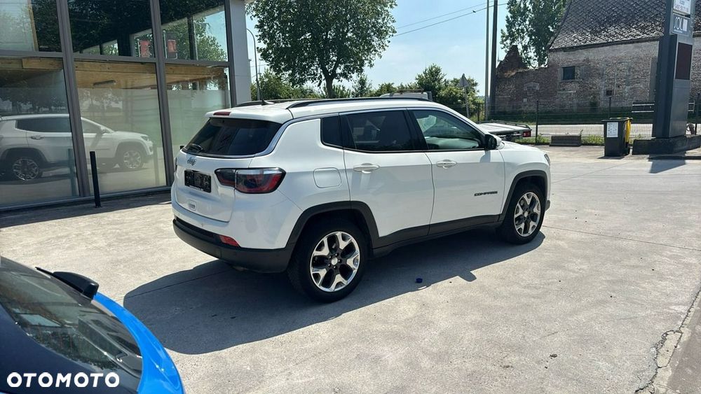Jeep Compass - 2