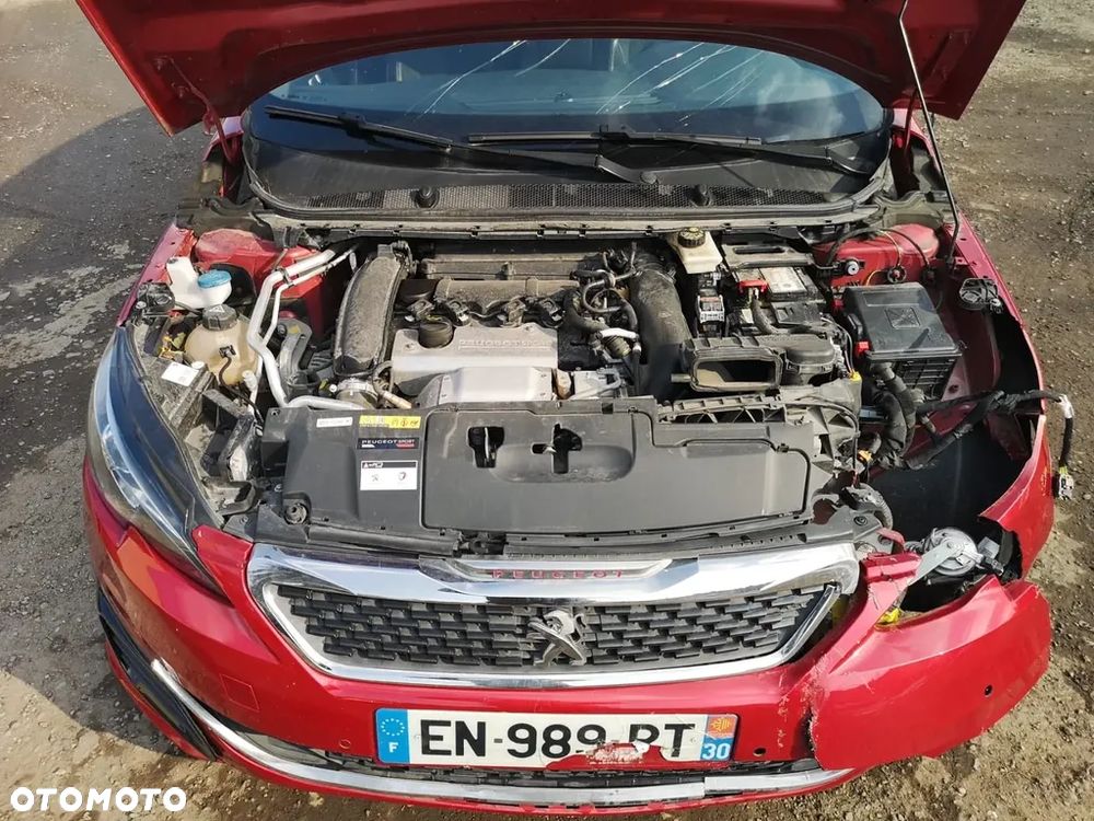Peugeot 308 1.6 e-THP GTi by Sport S&S - 13