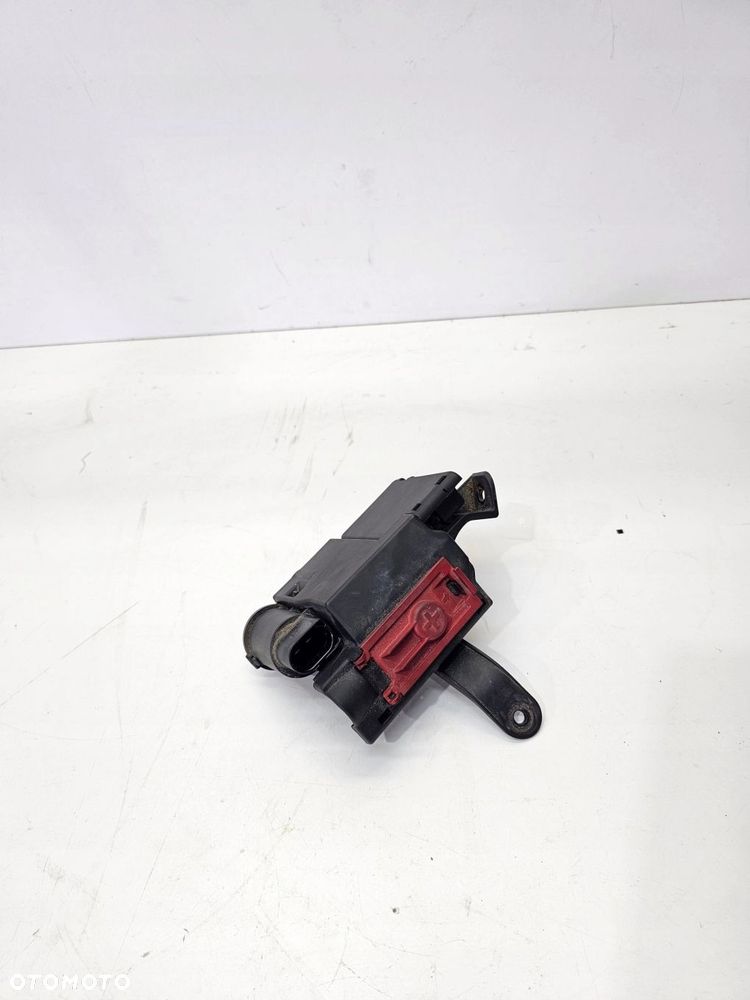 ROZDZIELACZ PRĄDU AUDI A4 B9 A5 8W 8W0941823 8W0941824AP - 1