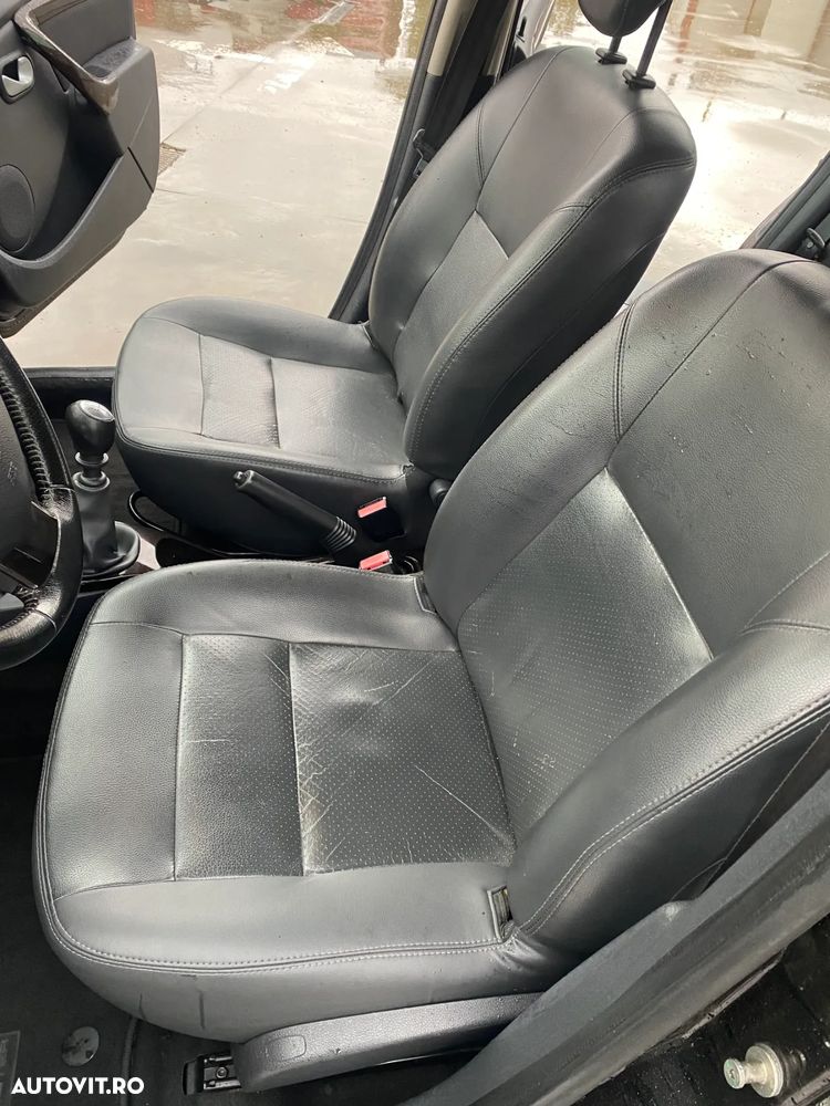 Dacia Duster 1.5 dCi 4x2 Ambiance - 7