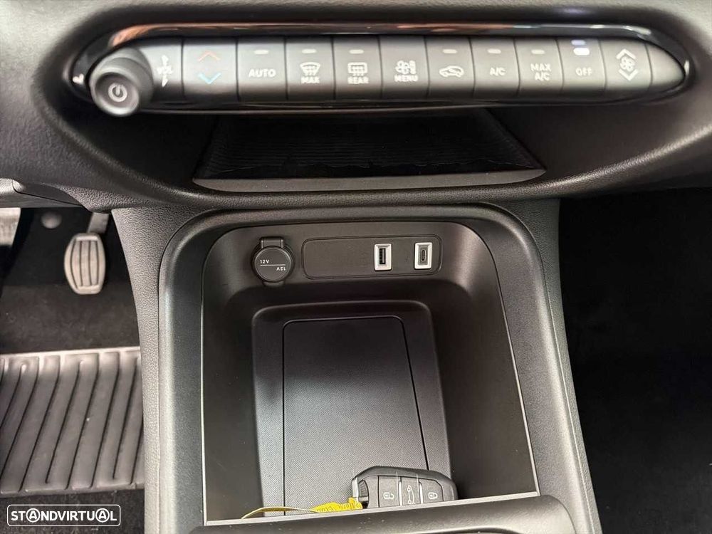 Fiat 600 1.2 Street - 23