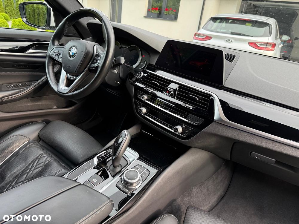 BMW Seria 5 520d xDrive MHEV Sport Line sport - 8