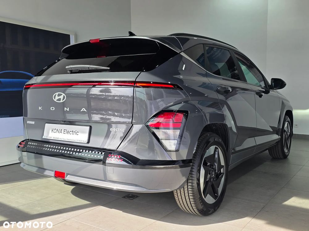 Hyundai Kona 64kWh Executive - 6
