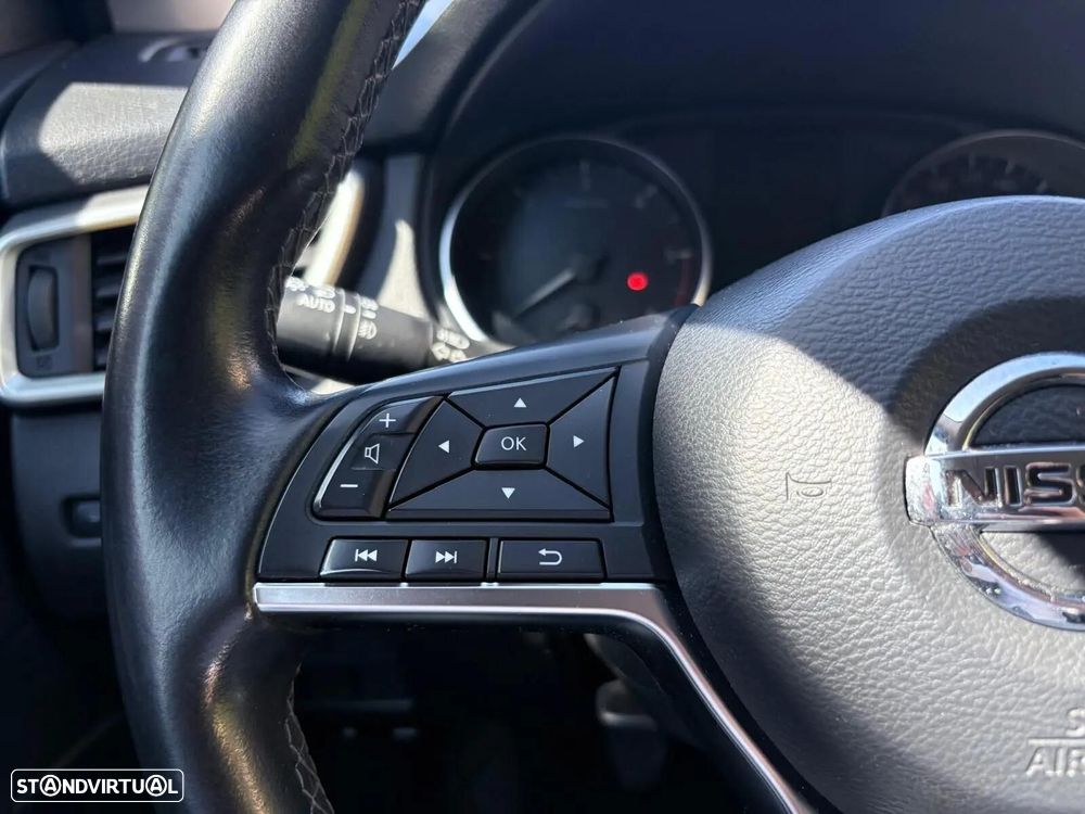 Nissan Qashqai 1.5 dCi N-Connecta J18 - 40