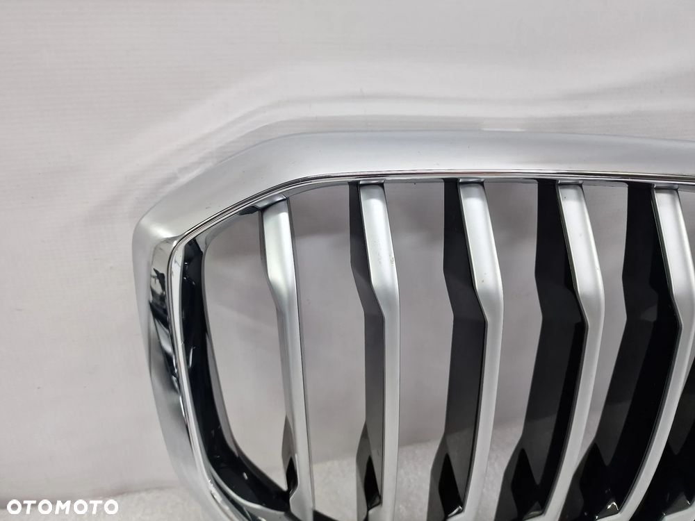 BMW X5 G05 19- ATRAPA / NERKI / GRILL PRZEDNI PRZÓD SATYNA + CHROM , NR 7454887 / 7454888 , NR AUKCJI GL403 - 2