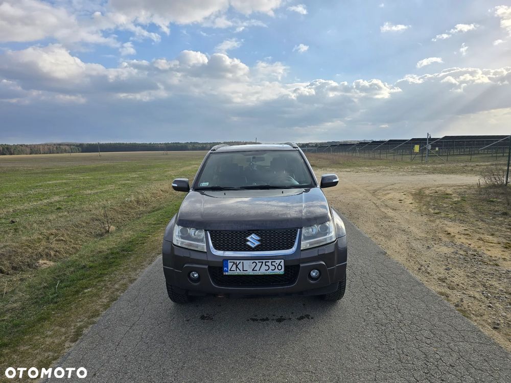 Suzuki Grand Vitara 2.4 De Luxe - 2