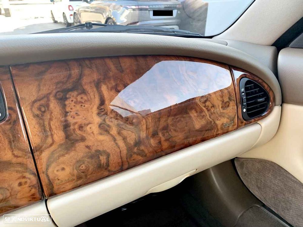 Jaguar XK XK8 4.0 Convertible Classic - 19