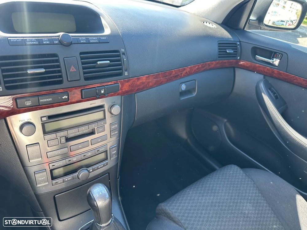 Toyota Avensis S/D 1.6 Sol EC - 8