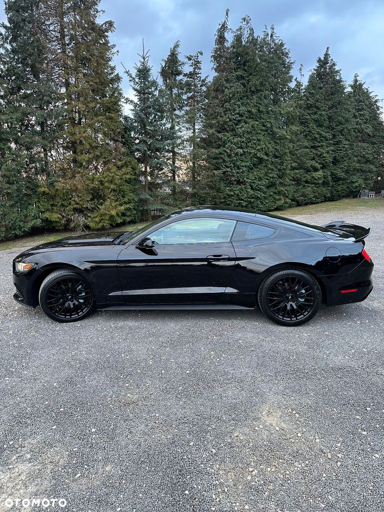 Ford Mustang - 7