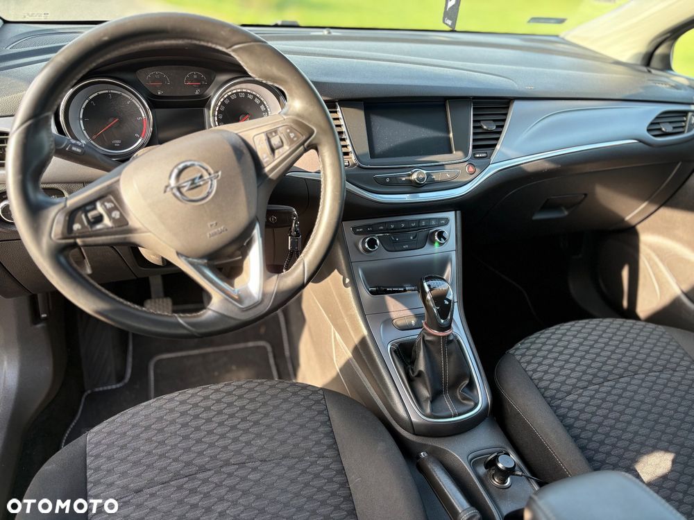 Opel Astra 1.6 CDTI Dynamic - 10