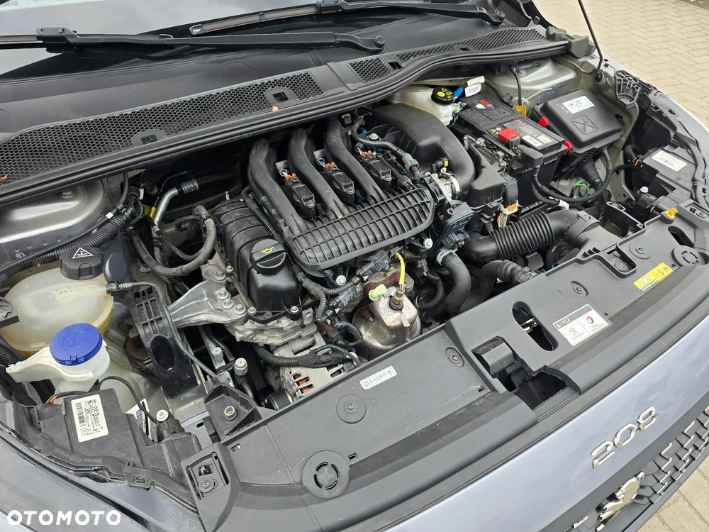 Peugeot 208 - 16