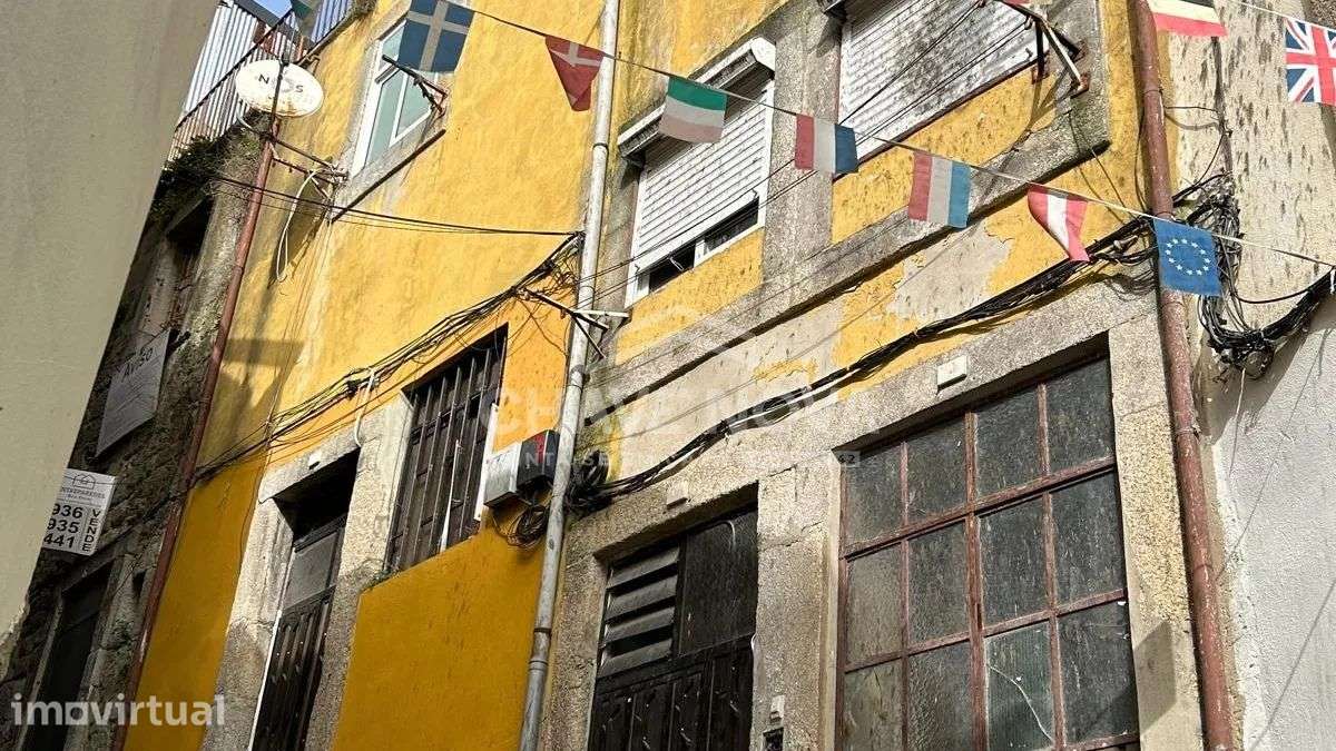 Prédio p/ Reabilitação no Porto - Grande imagem: 3/12